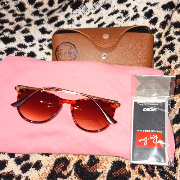 SALE 🤩 Ray.Ban sunglasses with case and microfiber cloth - Picture 5 of 12